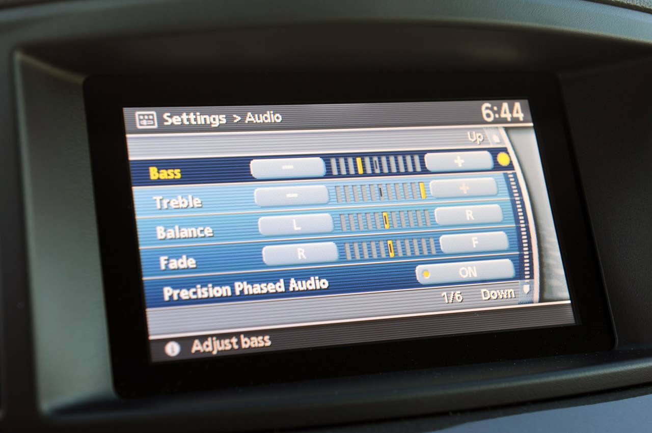 2011 Nissan Quest audio settings