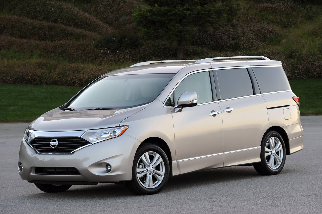 2011 Nissan Quest front 3/4 view
