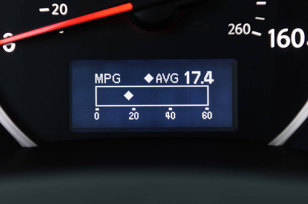 2011 Nissan Quest fuel meter