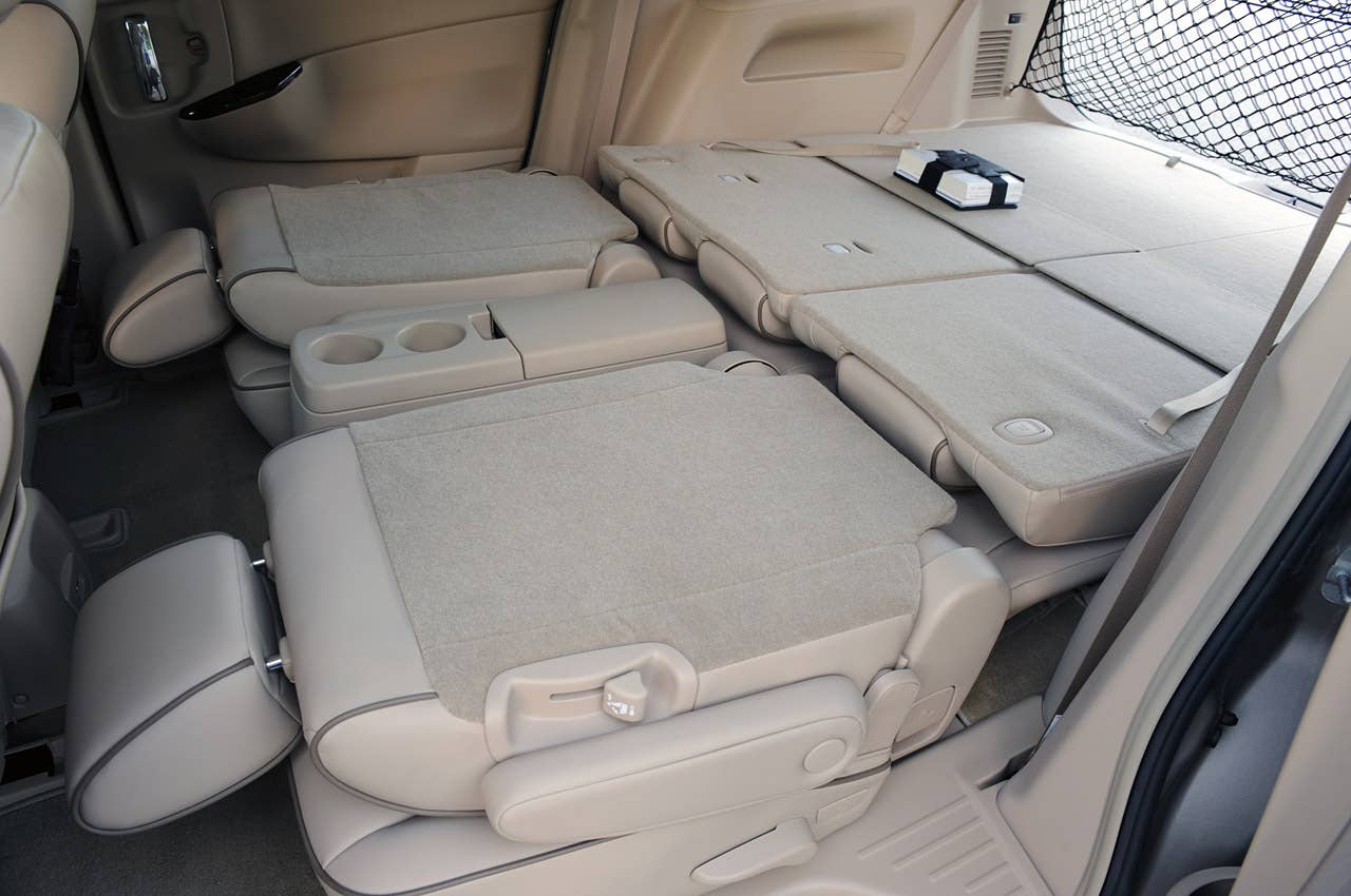 2011 Nissan Quest fold down rear seats
