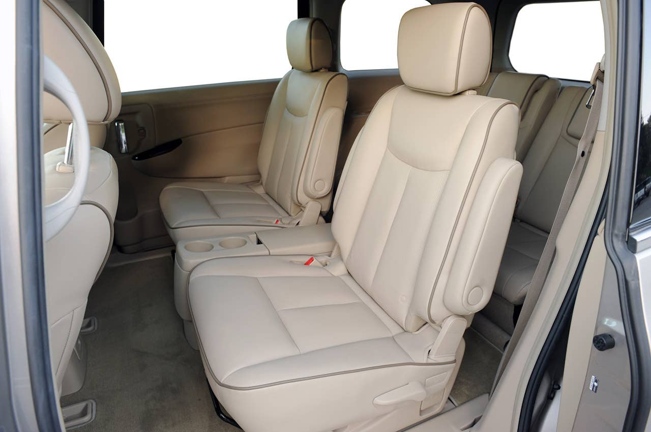 2011 Nissan Quest rear seats