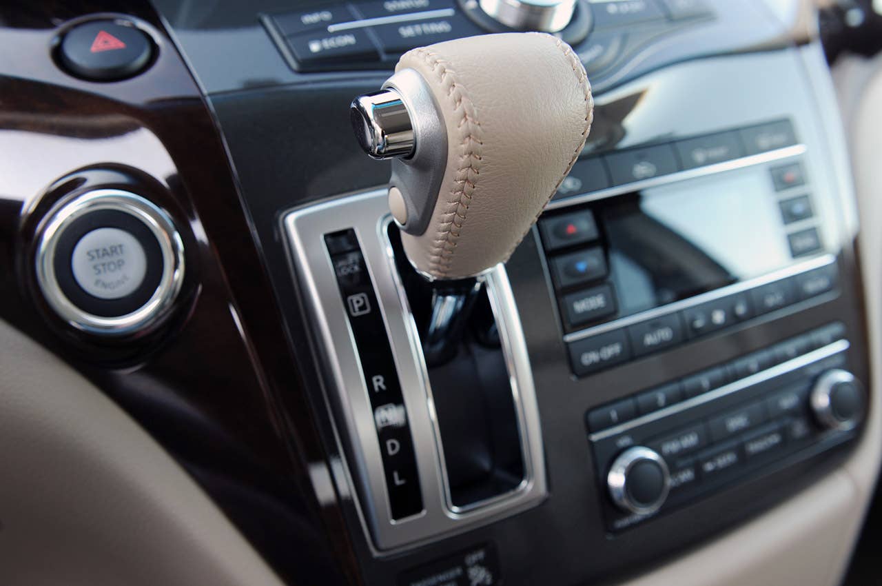 2011 Nissan Quest shifter
