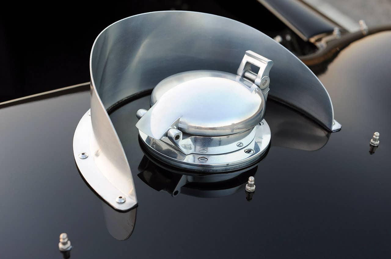 Shelby Cobra 289 FIA fuel door