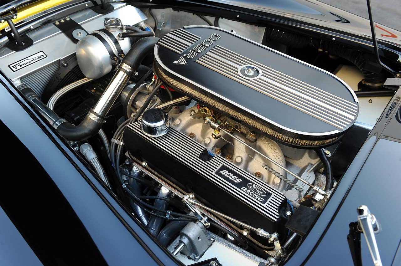 Shelby Cobra 289 FIA engine