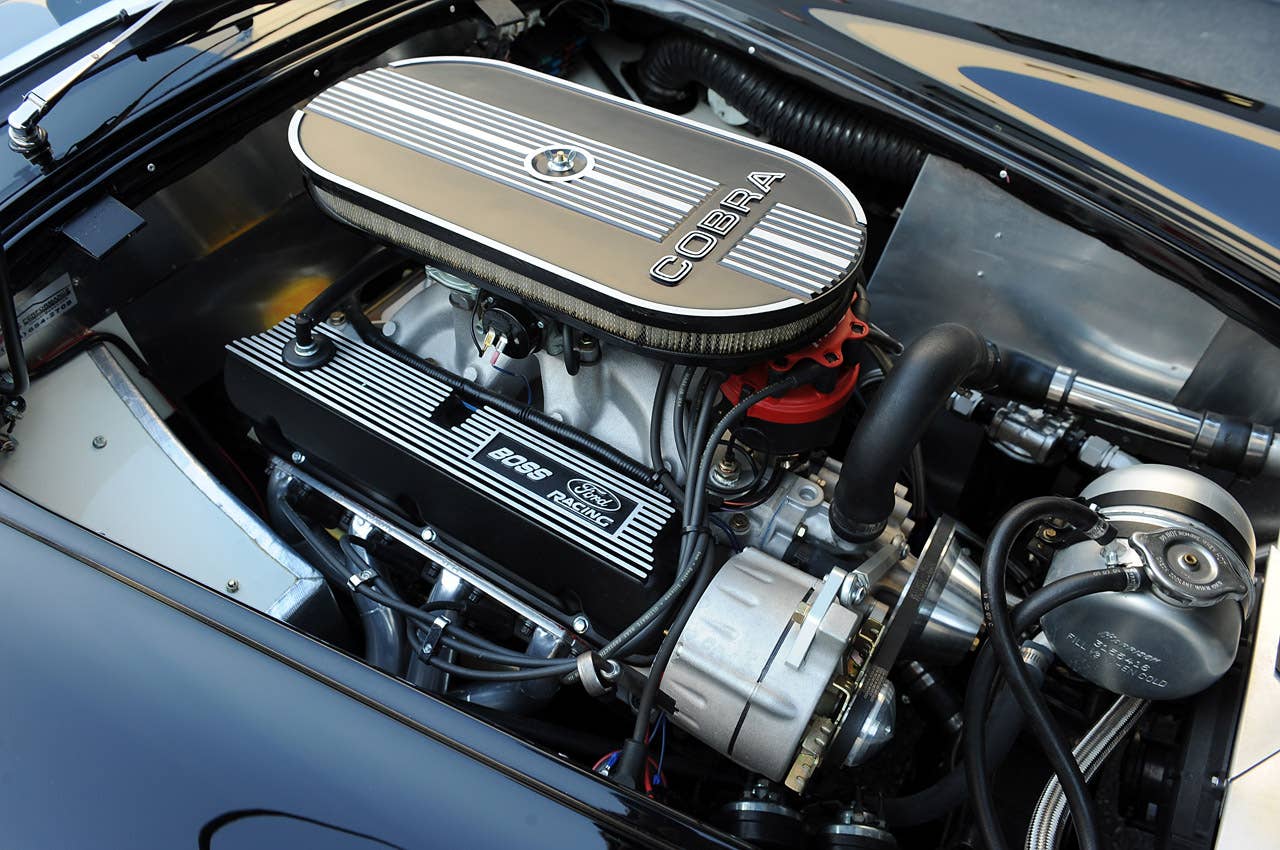 Shelby Cobra 289 FIA engine