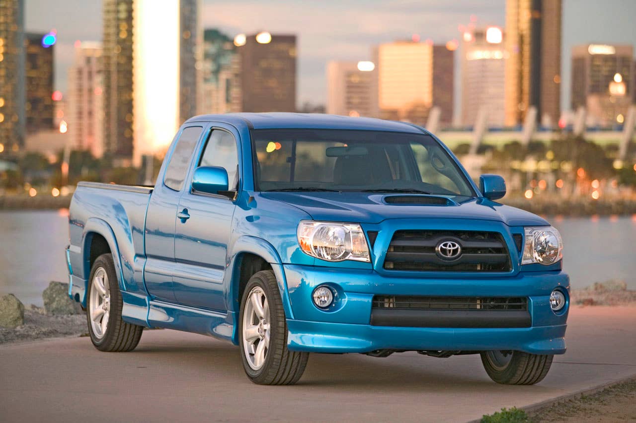 2005-08 Toyota Tacoma X-Runner in Speedway Blue