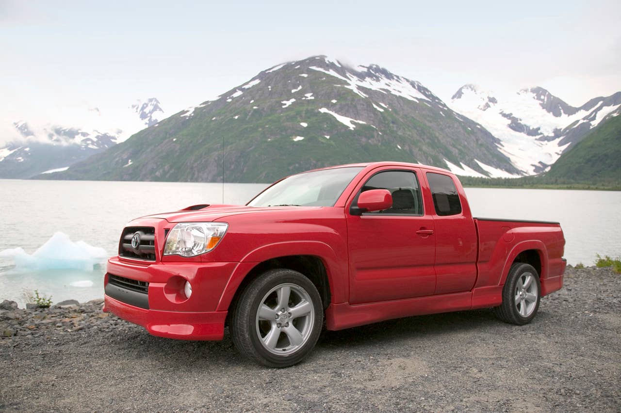 2005-08 Toyota Tacoma X-Runner in Radiant Red