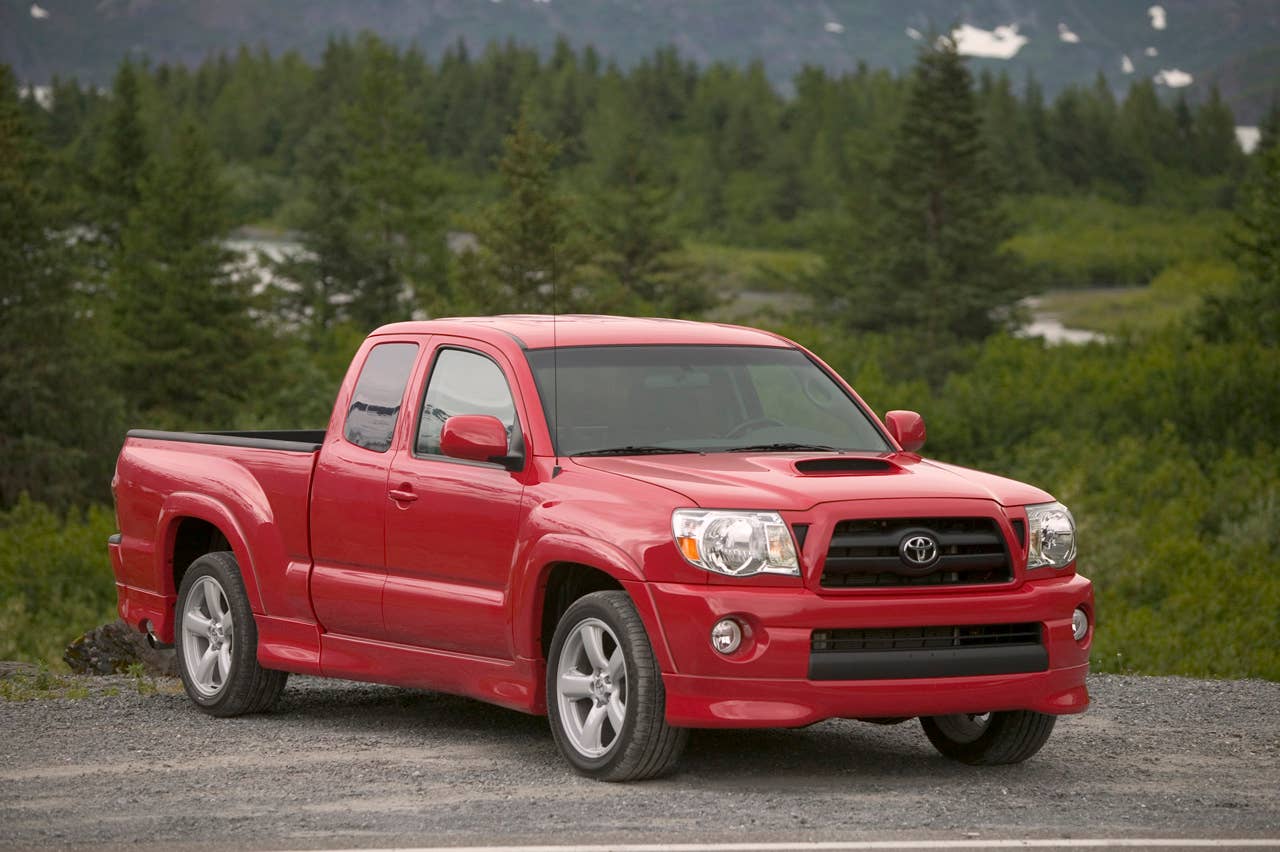 2005-08 Toyota Tacoma X-Runner in Radiant Red