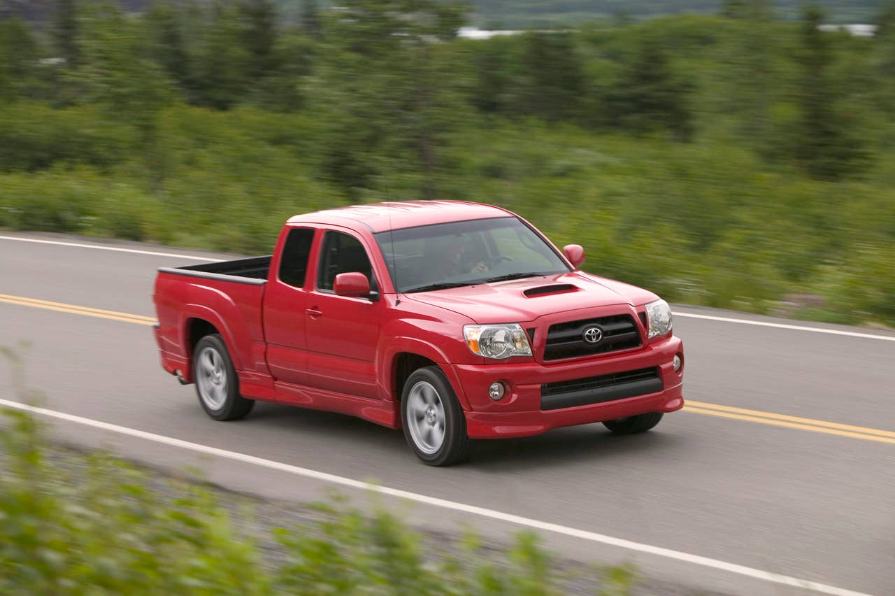 2005-08 Toyota Tacoma X-Runner in Radiant Red