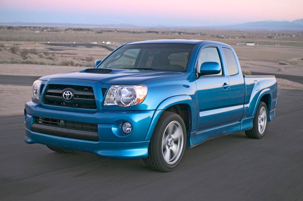 2005-08 Toyota Tacoma X-Runner in Speedway Blue