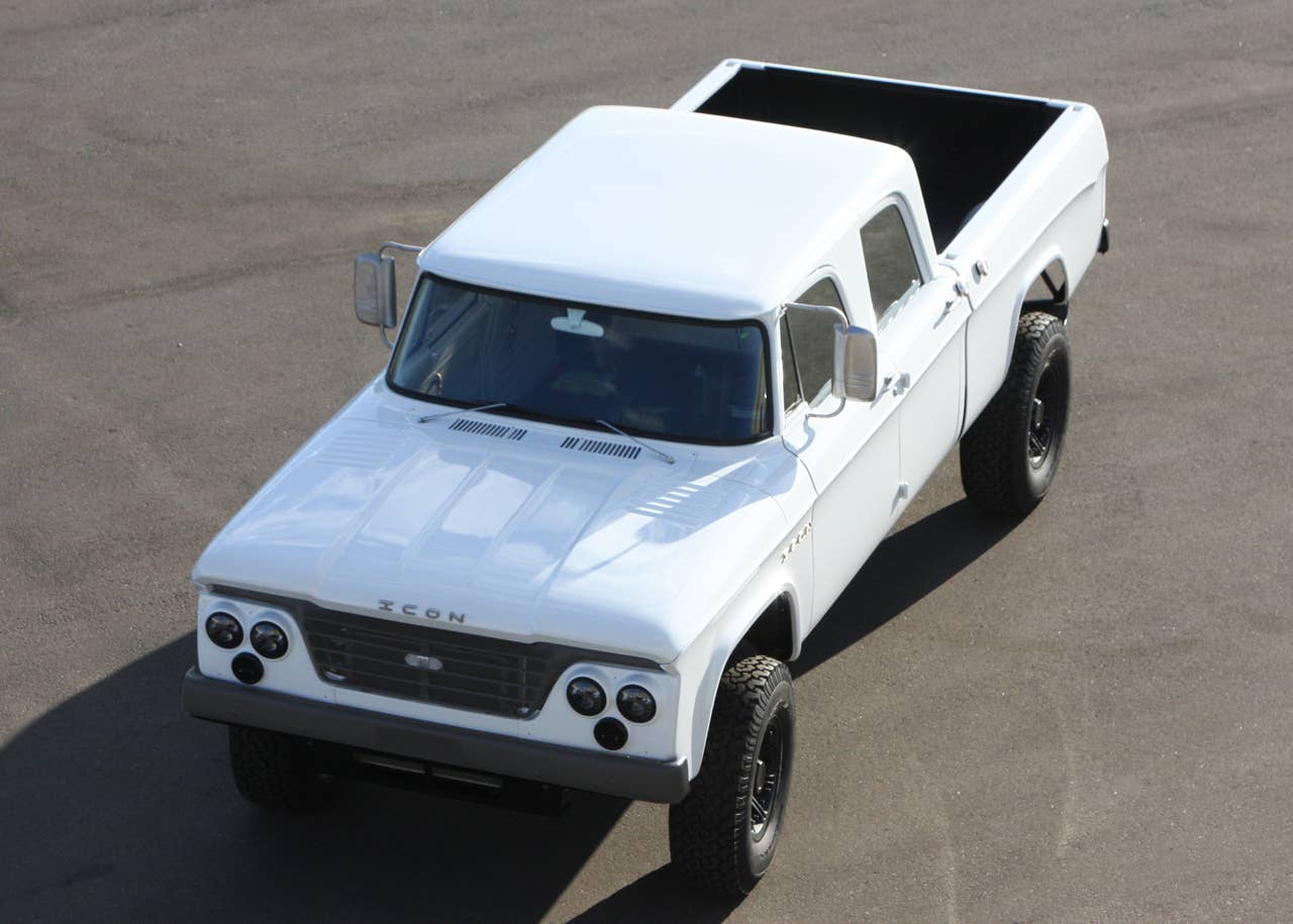 ICON D200 front 3/4