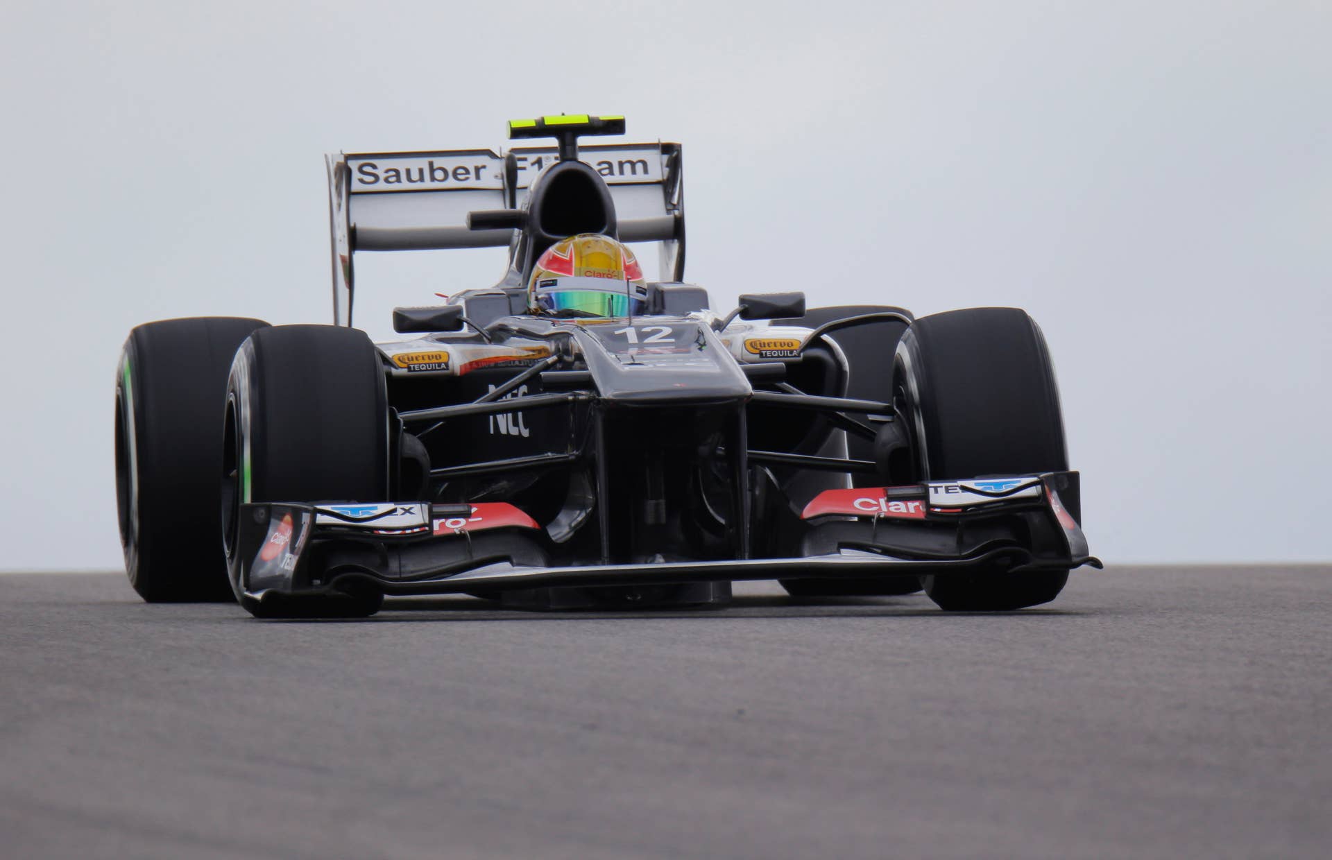 Sauber driver Esteban Gutierrez of Mexico races during qualifying for the Formula One U.S. Grand Prix auto race at the Circuit of the Americas, Saturday, Nov. 16, 2013, in Austin, Texas. (AP Photo/Eric Gay)