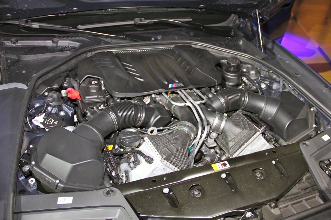 2012 BMW M5 live