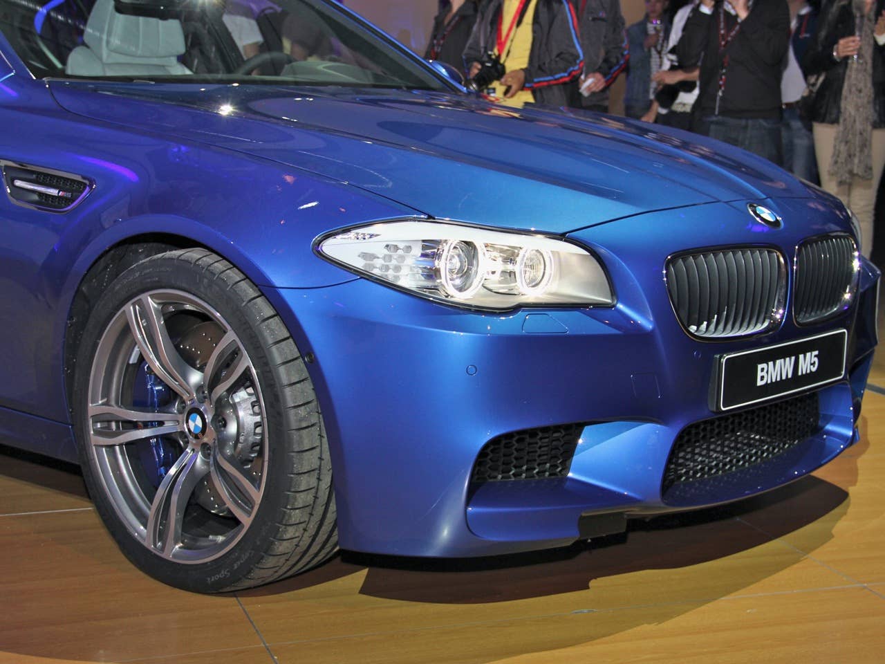 2012 BMW M5 live