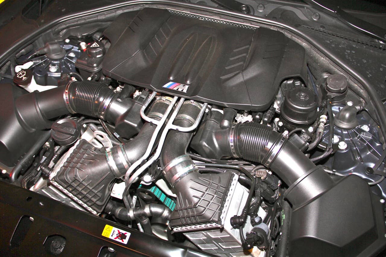 2012 BMW M5 live