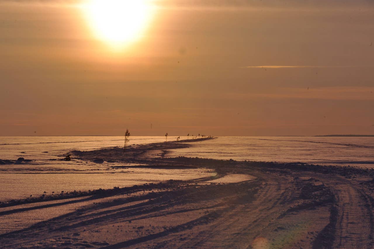 A general view taken on February 17, 2011 shows Estonia's longest ice road in Europe. The 26.5 kms road in western Estonia, which links the mainland to the country's second largest island of Hiiumaa, is to open on February 18 when the ice is thick enough. AFP PHOTO / RAIGO PAJULA
