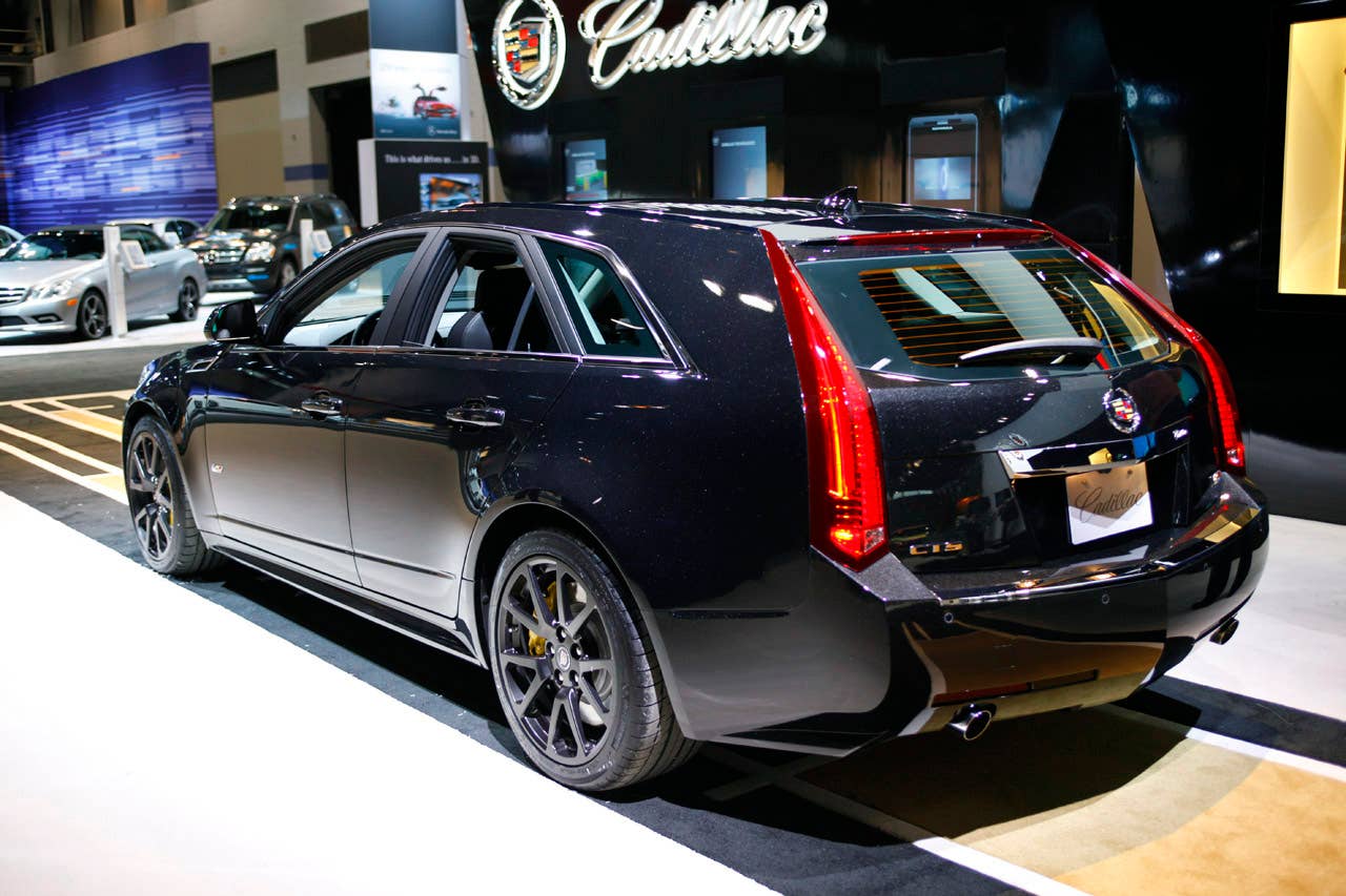 2011 Cadillac CTS-V Sport Wagon Black Diamond Edition rear 3/4