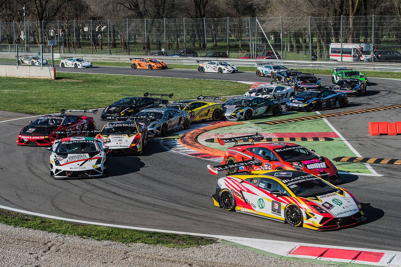 Super Trofeo racing in Europe