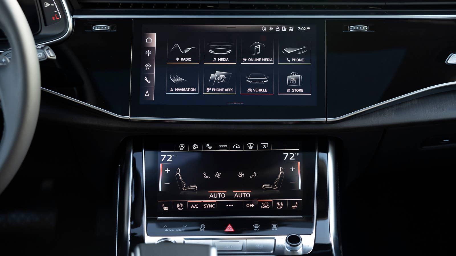 2025 Audi Q7 dual screen