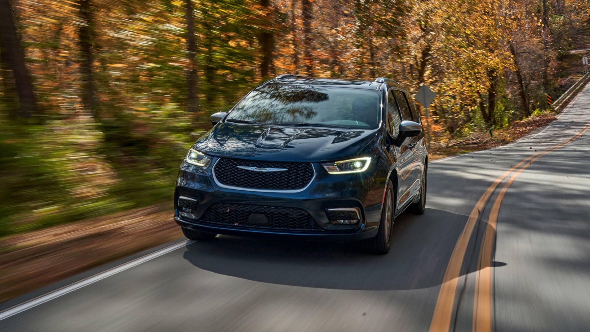 2025 Chrysler Pacifica Plug-In Hybrid Pinnacle