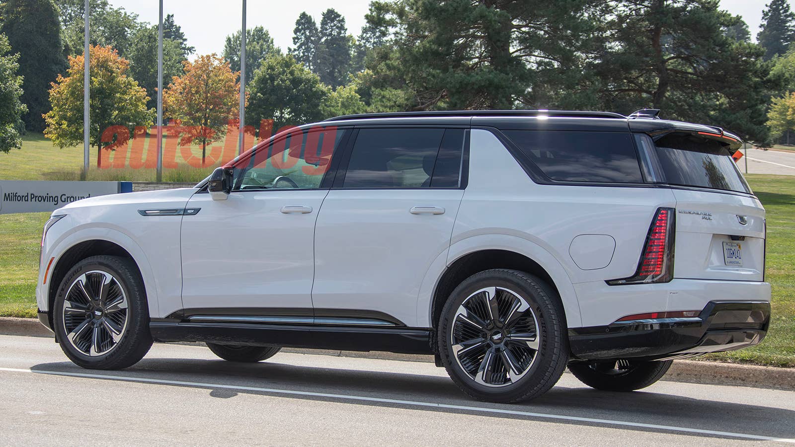 Cadillac Escalade IQL prototype