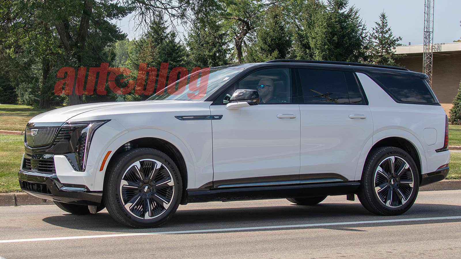 Cadillac Escalade IQL prototype