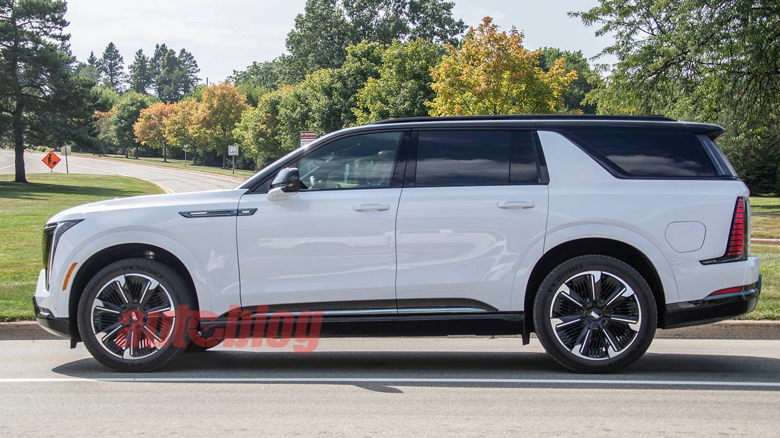 Cadillac Escalade IQL prototype
