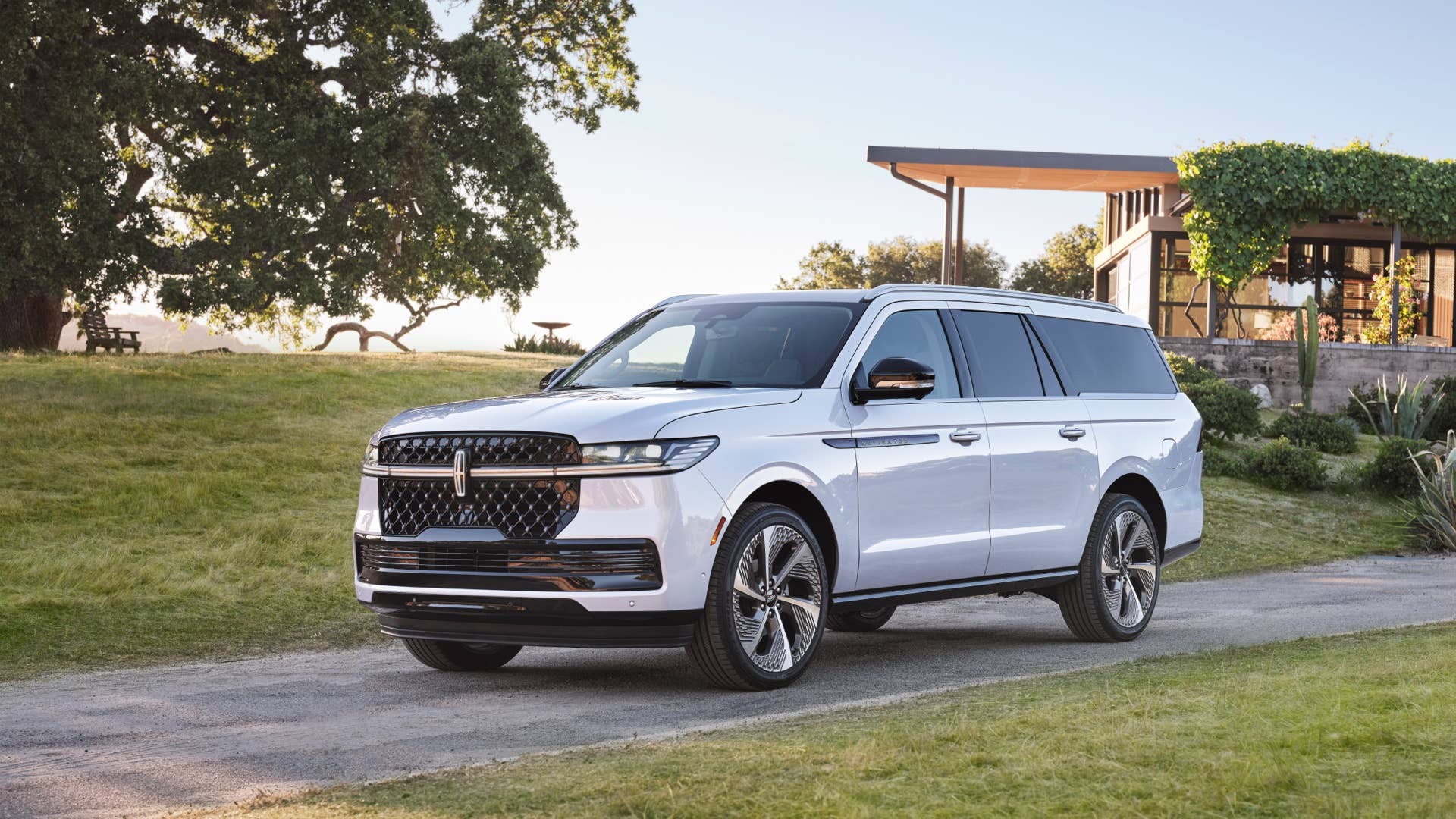 Preproduction model shown. Available Spring 2025.