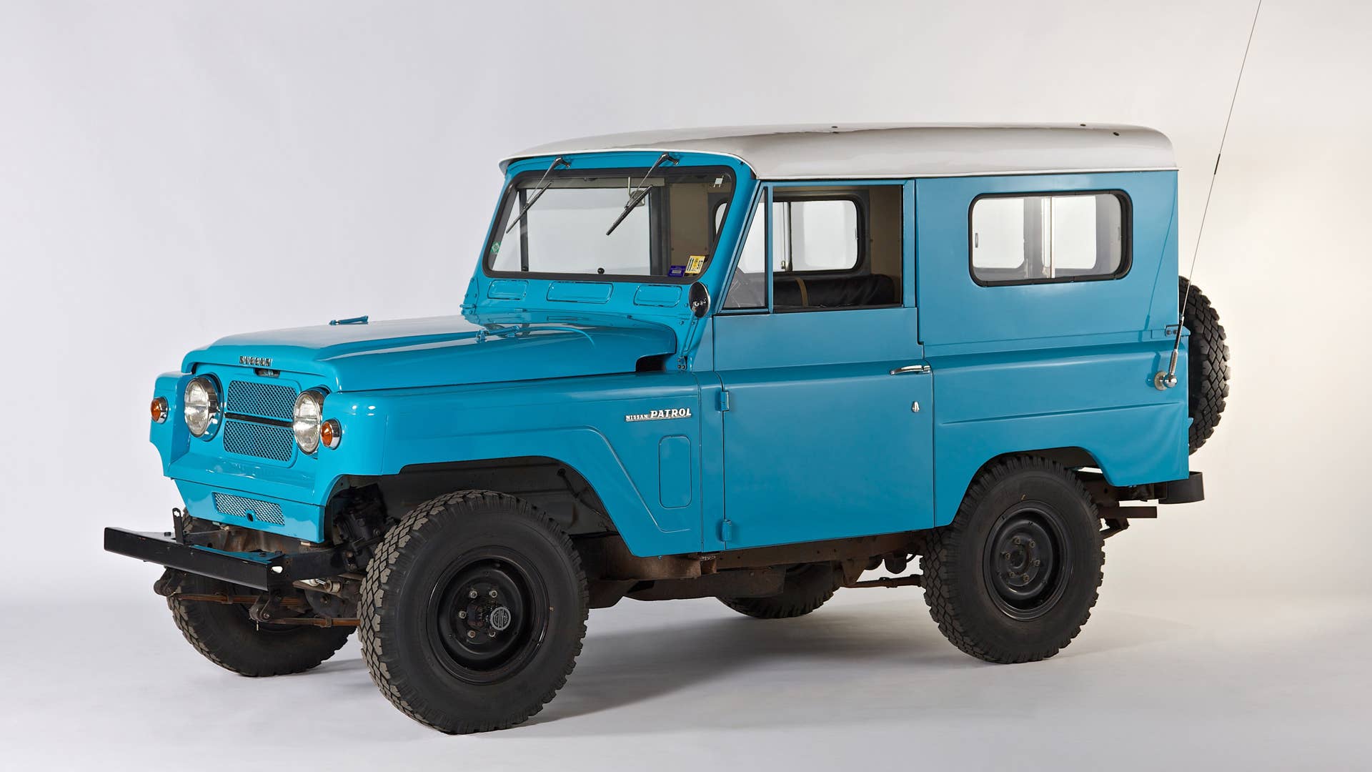 With a stout frame and suspension, and selectable four-wheel drive, the Patrol had a reputation for toughness.
