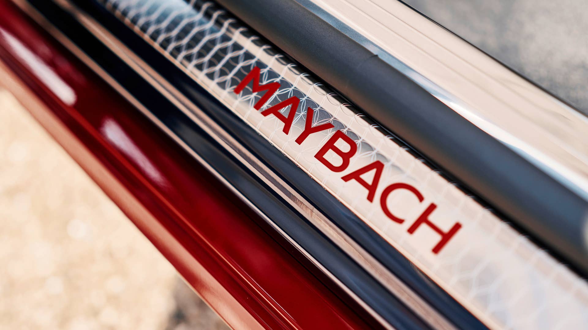 Exklusive Mercedes-Maybach S-Klasse zum 150-jährigen Jubiläum von Robbe & Berking (Mercedes-Maybach S 680, Energieverbrauch kombiniert: 14,2-13,2 l/100 km| CO2-Emissionen kombiniert: 323-300 g/km | CO2-Klasse: G);Mercedes-Maybach S 680 (Energieverbrauch kombiniert: 14,2-13,2 l/100 km| CO2-Emissionen kombiniert: 323-300 g/km | CO2-Klasse: G) An exclusive Mercedes-Maybach S-Class for the 150th anniversary of Robbe& Berking (Mercedes-Maybach S 680, combined energy consumption: 14.2-13.2 l/100 km | combined CO2 emissions: 323-300 g/km | CO2 class: G);Mercedes-Maybach S 680 (combined energy consumption: 14.2-13.2 l/100 km | combined CO2 emissions: 323-300 g/km | CO2 class: G)