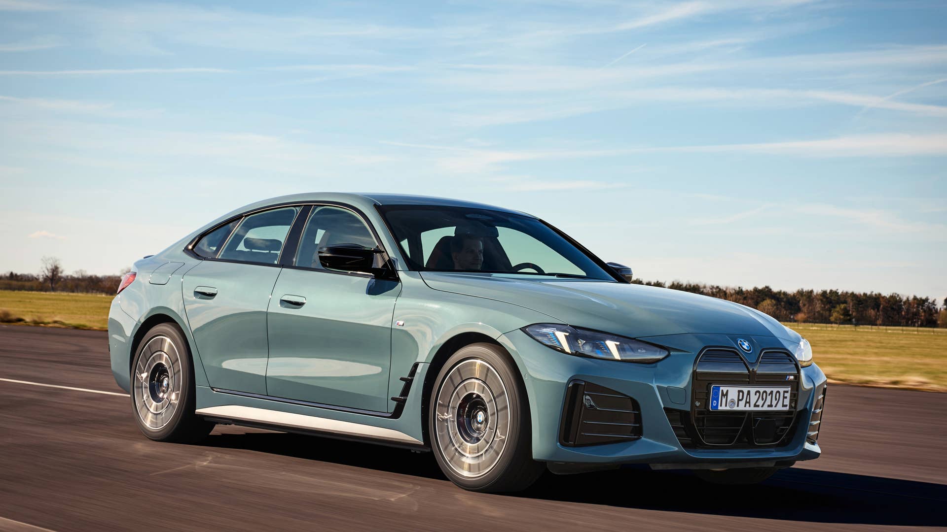 2025 BMW i4