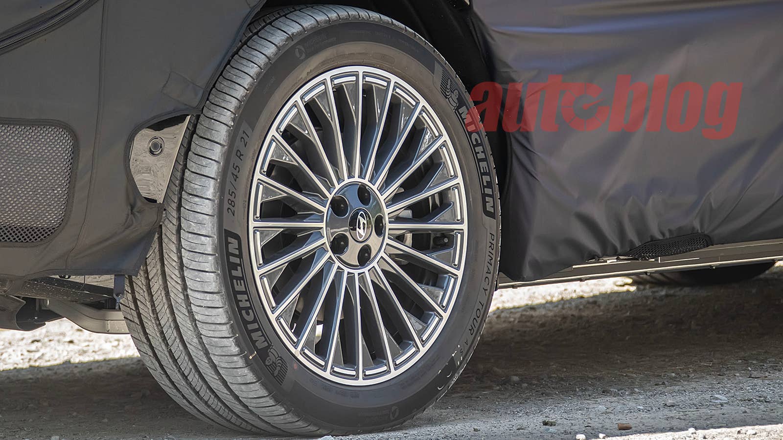 Hyundai Ioniq three-row SUV prototype