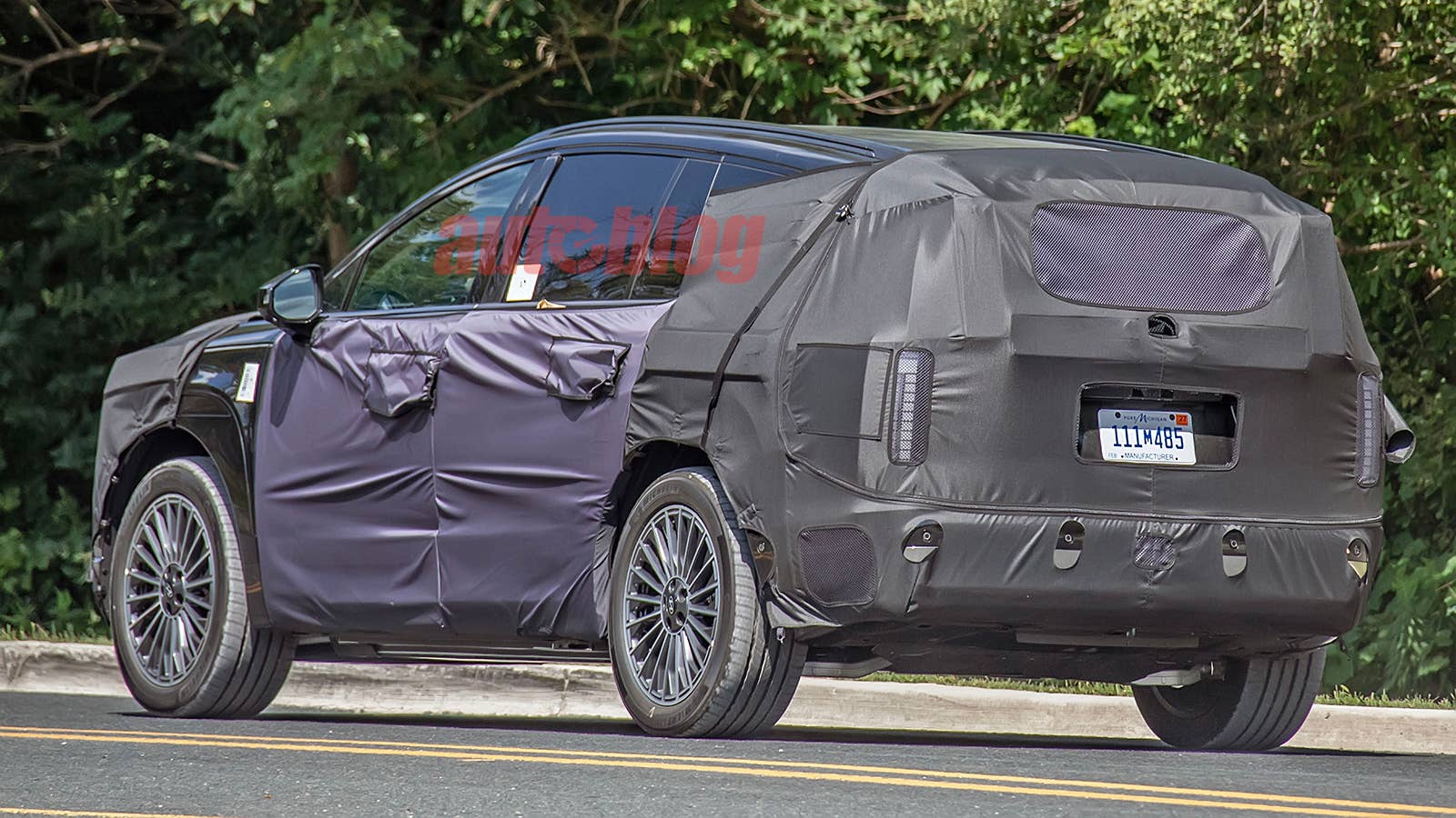 Hyundai Ioniq three-row SUV prototype