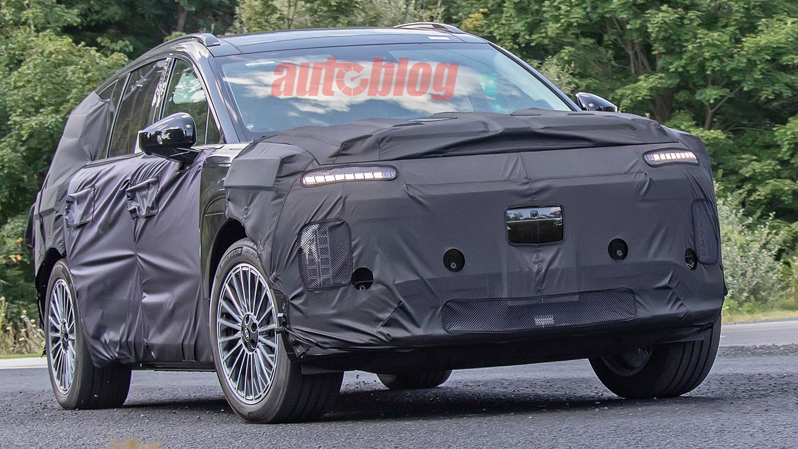 Hyundai Ioniq three-row SUV prototype