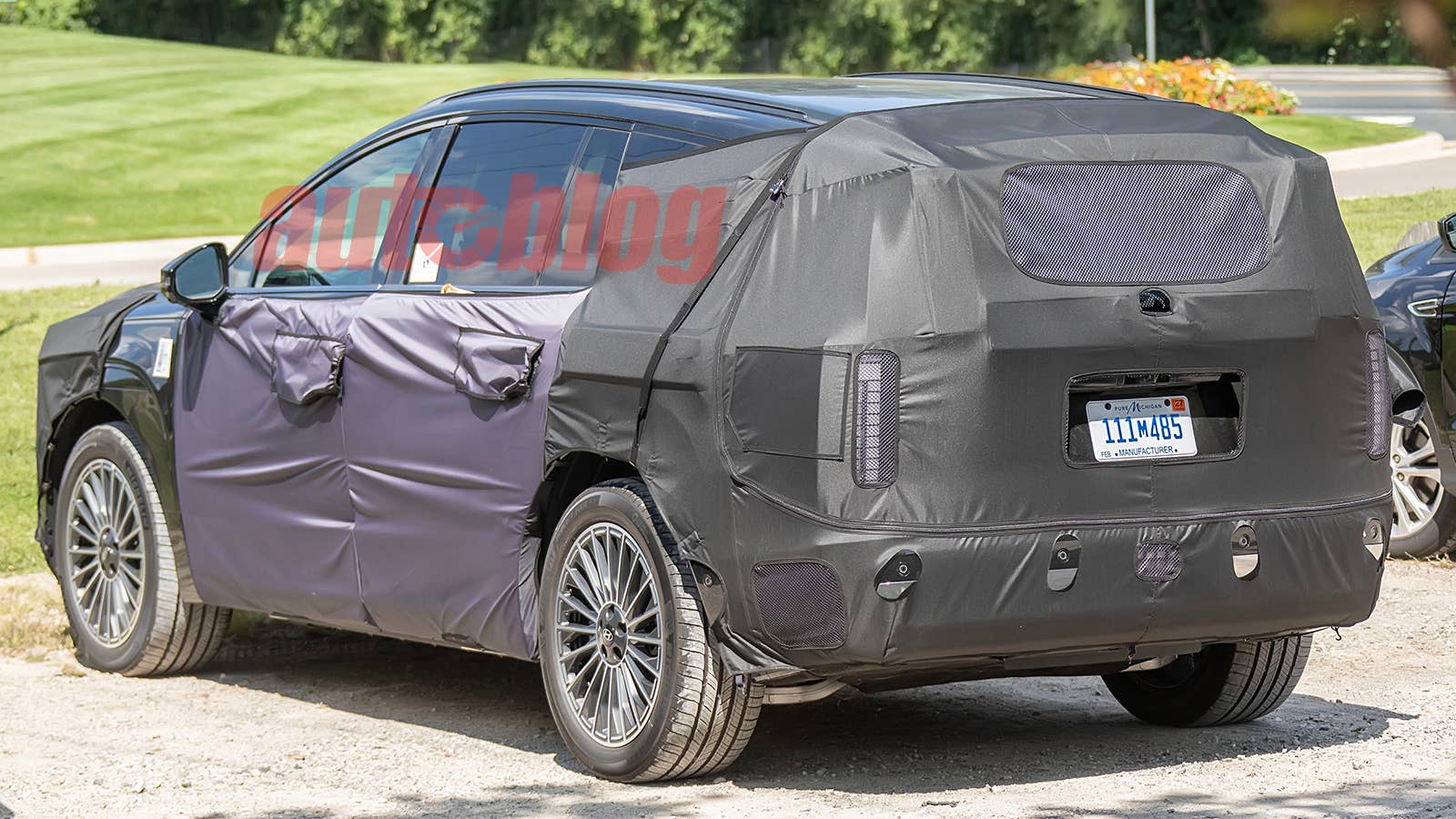 Hyundai Ioniq three-row SUV prototype