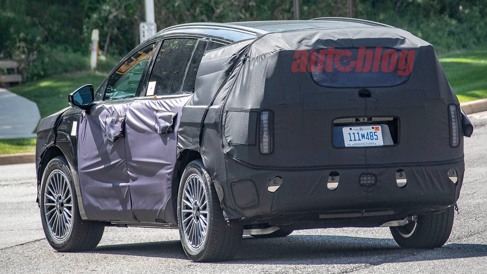Hyundai Ioniq three-row SUV prototype