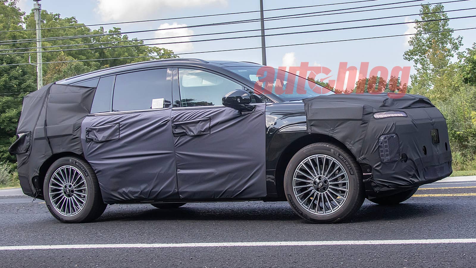 Hyundai Ioniq three-row SUV prototype