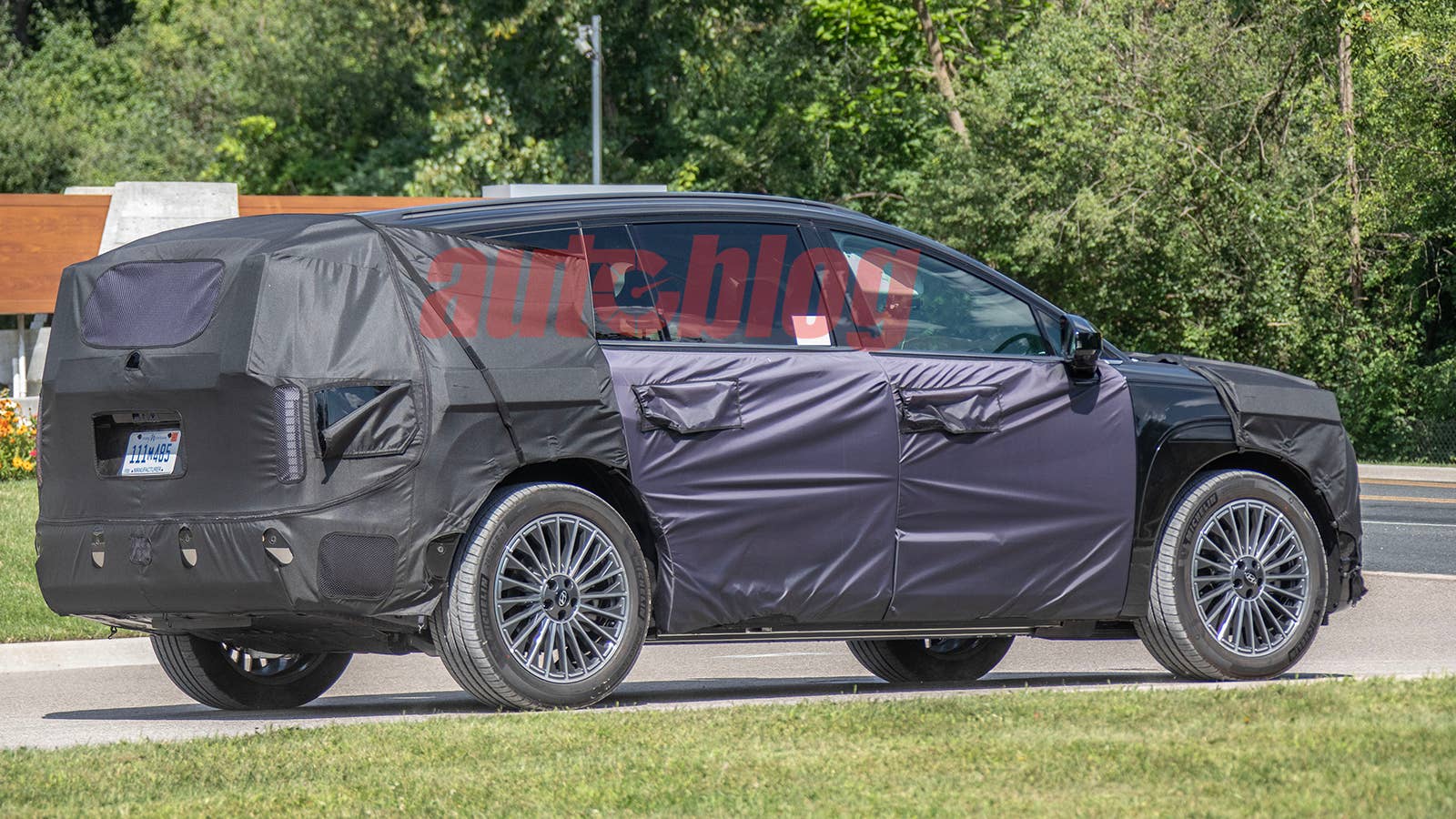 Hyundai Ioniq three-row SUV prototype
