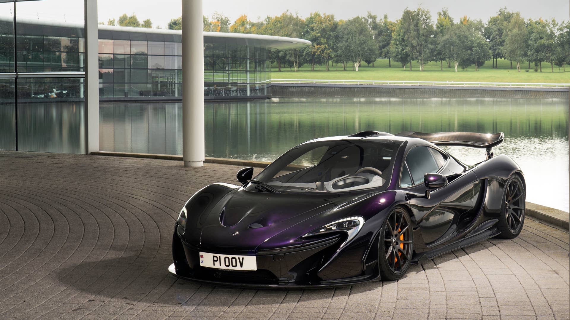 McLaren P1 exterior.