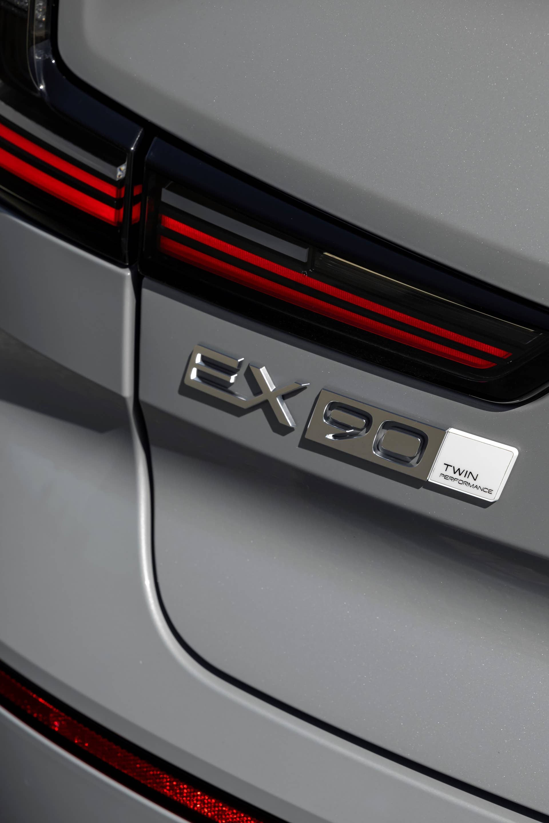 2025 Volvo EX90