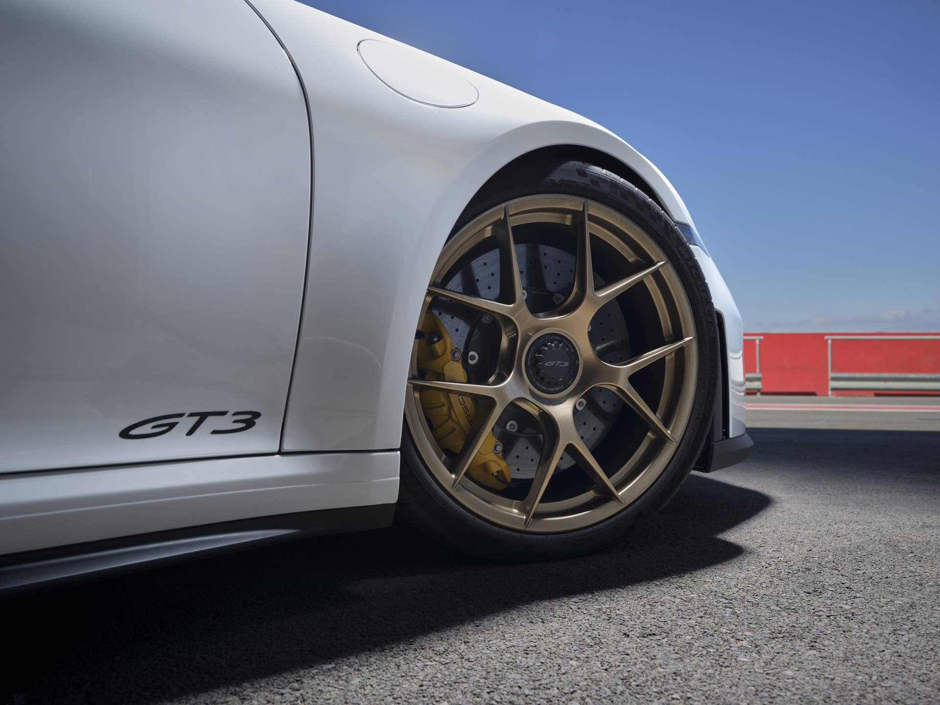 2025 Porsche 911 GT3 exterior.
