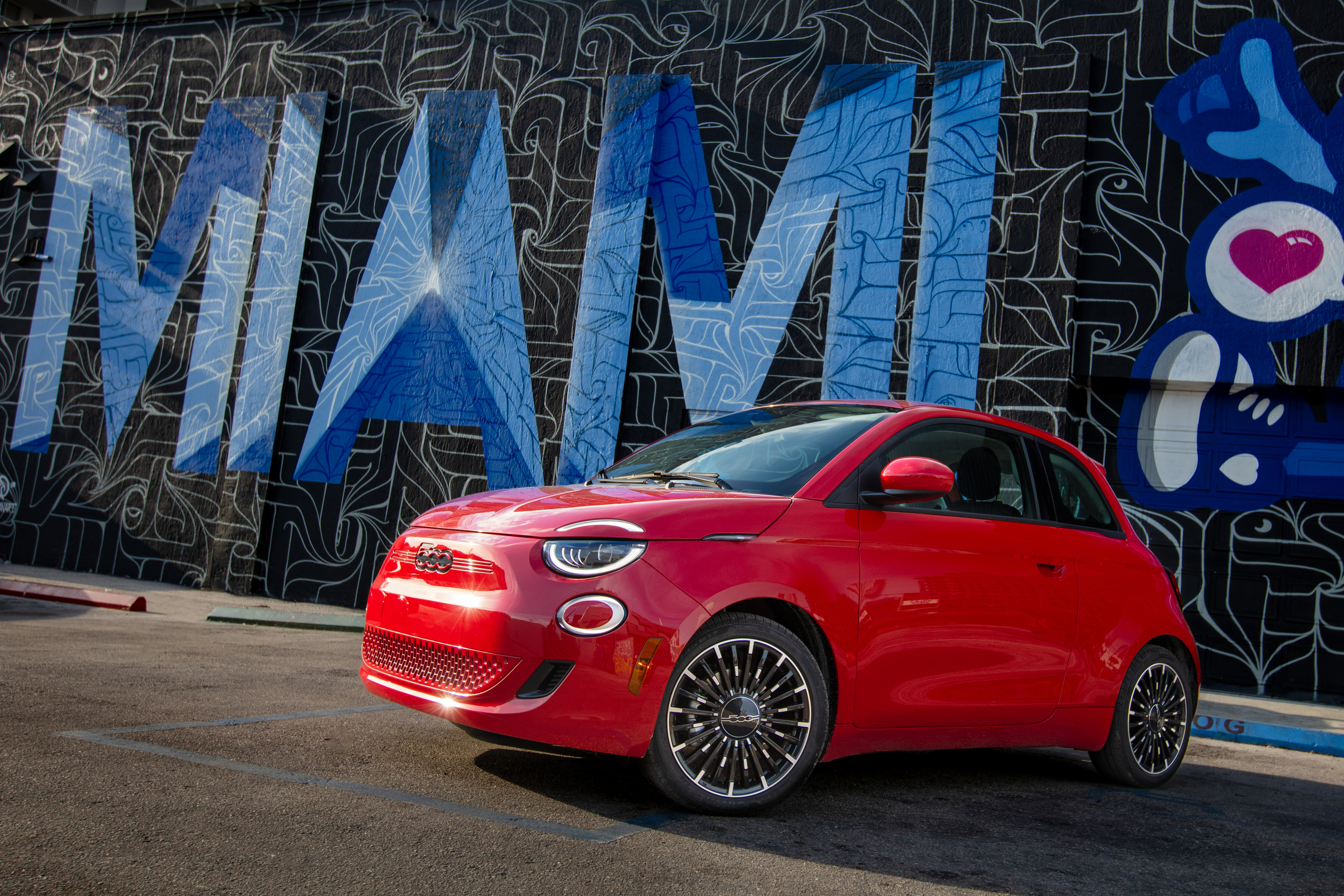 2024 Fiat 500e Inspi(RED)
