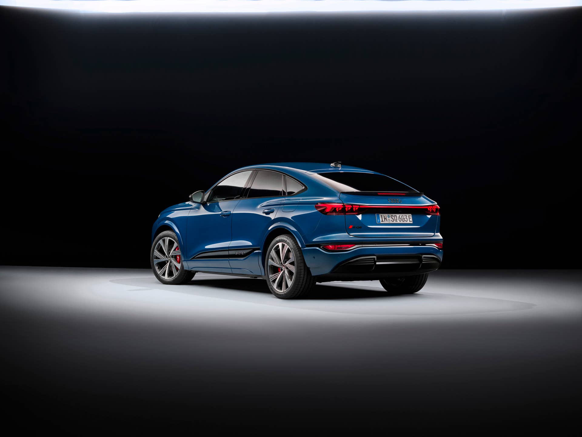 2025 Audi SQ6 Sportback e-tron exterior