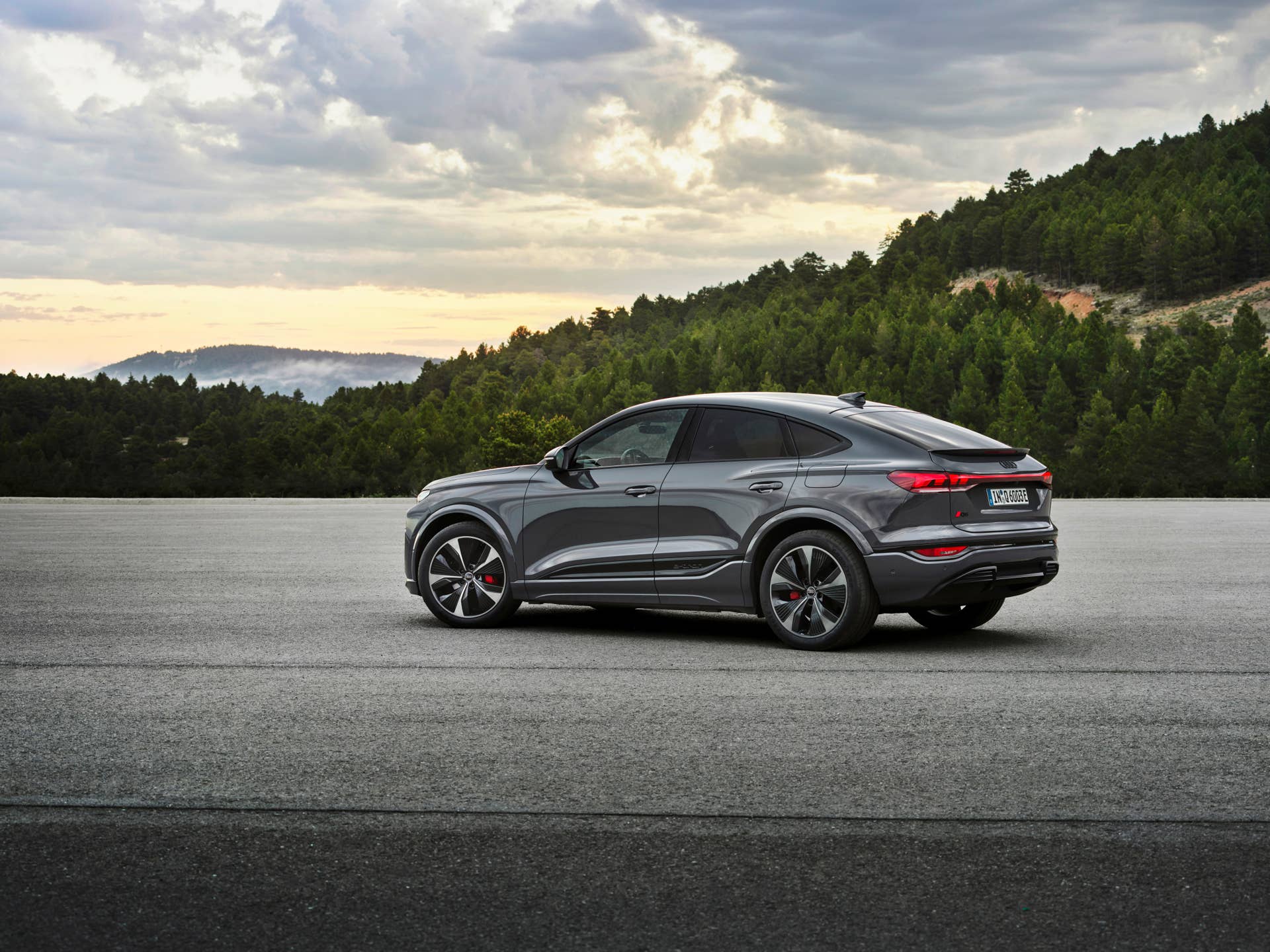 2025 Audi Q6 Sportback e-tron exterior