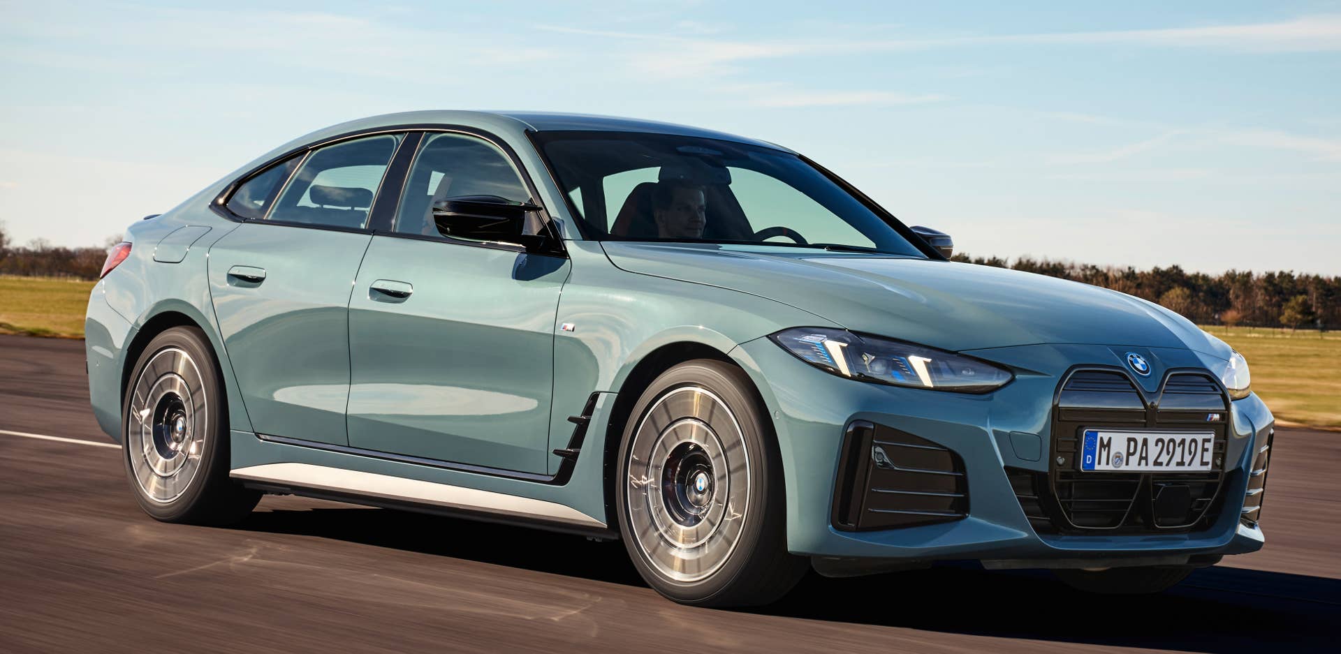 BMW i4