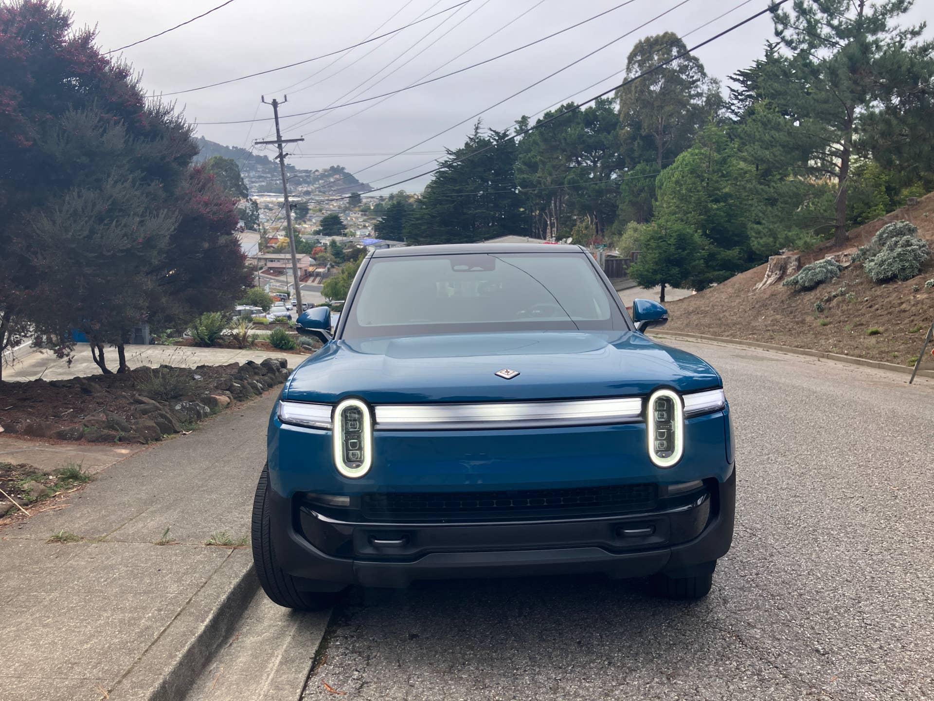2025 Rivian R1S Dual-Motor