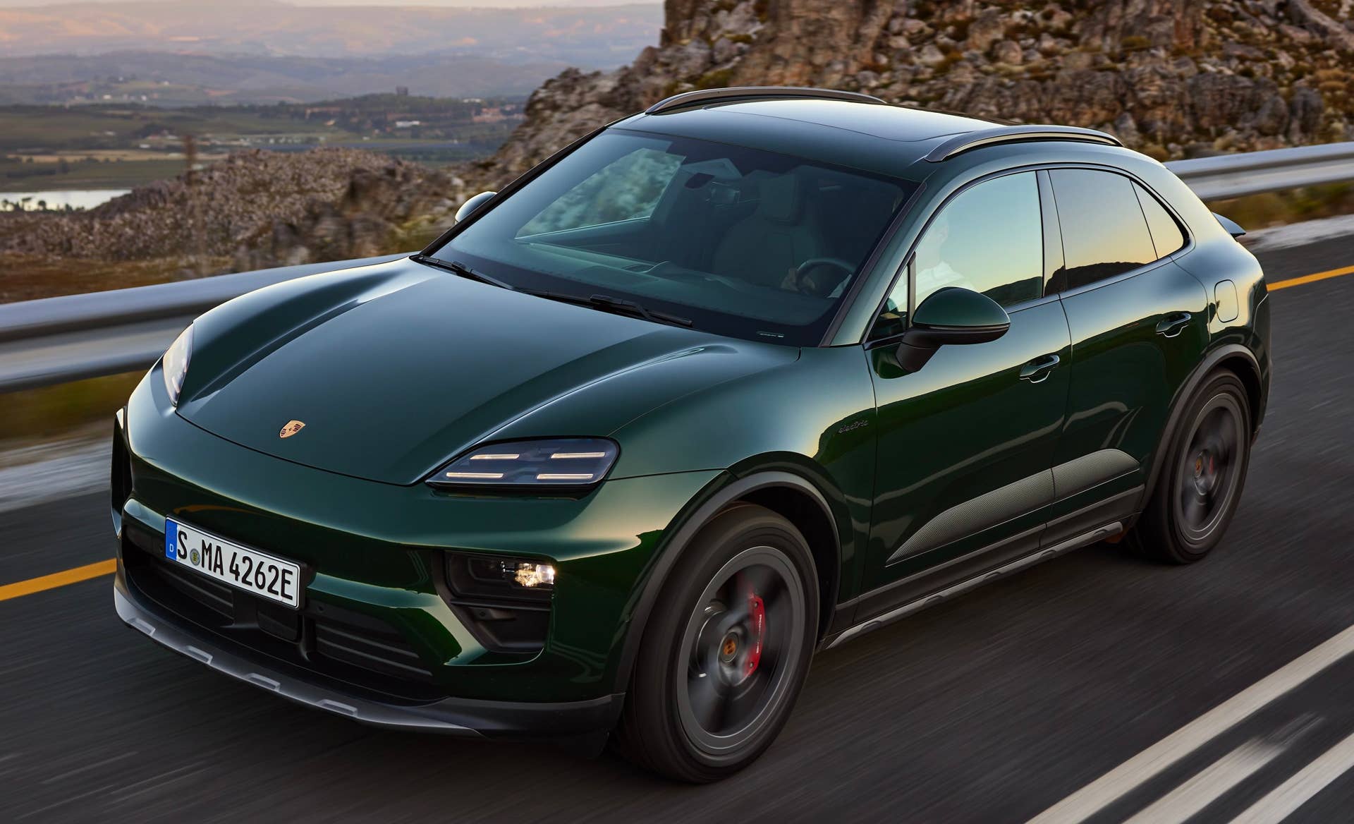 Porsche Macan 4S electric