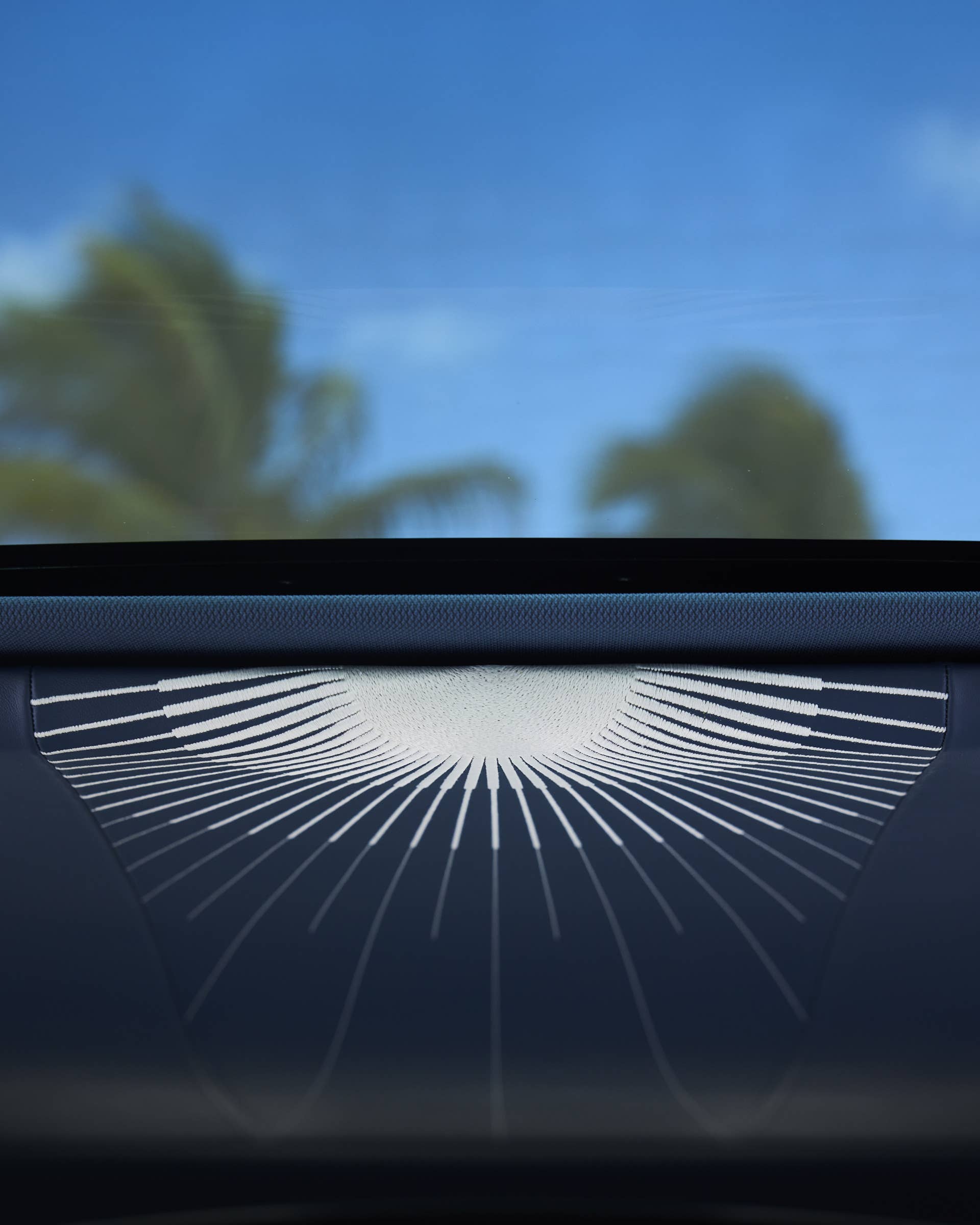 Range Rover SV Candeo - Geometric Sundial Repeat Pattern