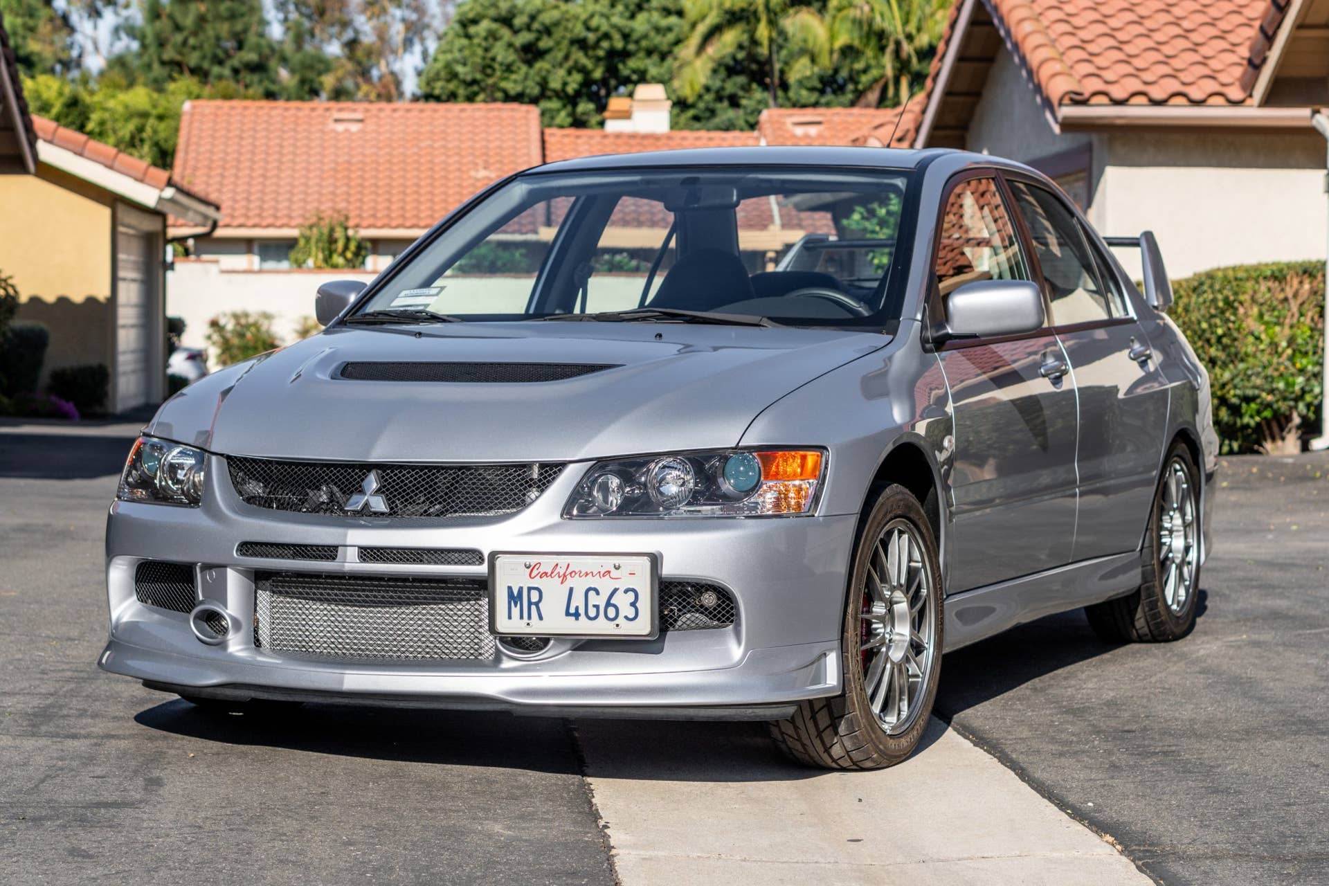 2006 Mitsubishi Lancer Evo with 461 miles sold for $161k on Bring