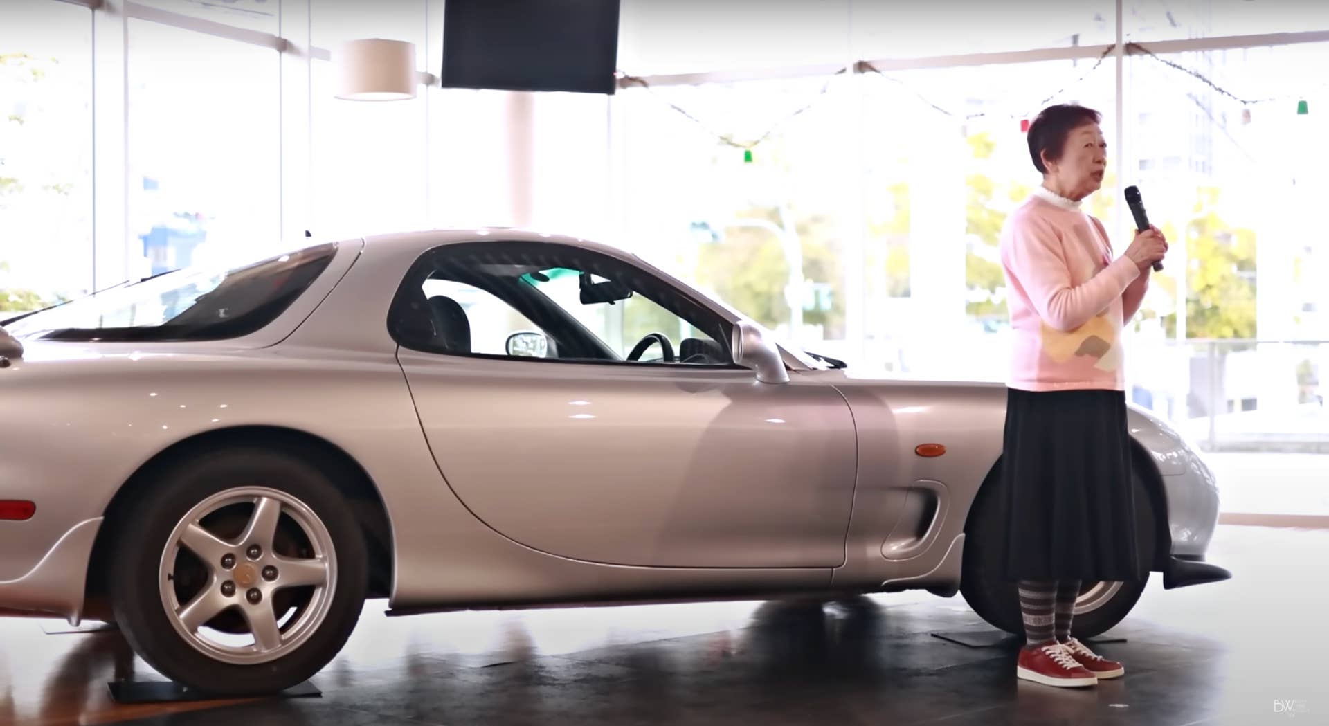 Japanese woman returns beloved RX-7 to Mazda after 25 years - Autoblog